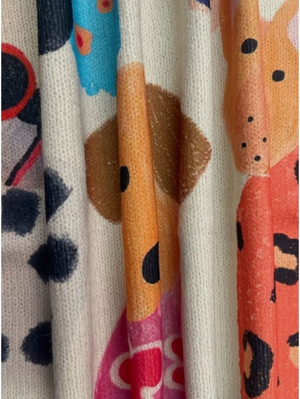 NEW Adorable Ivory Abstract Dog Art Print Sweater Sizes S, L - Picture 5 of 6